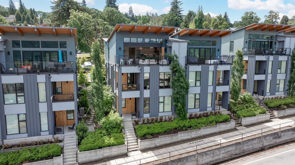 Cascadia Townhomes — modern townhome community PRA developed in Hood River